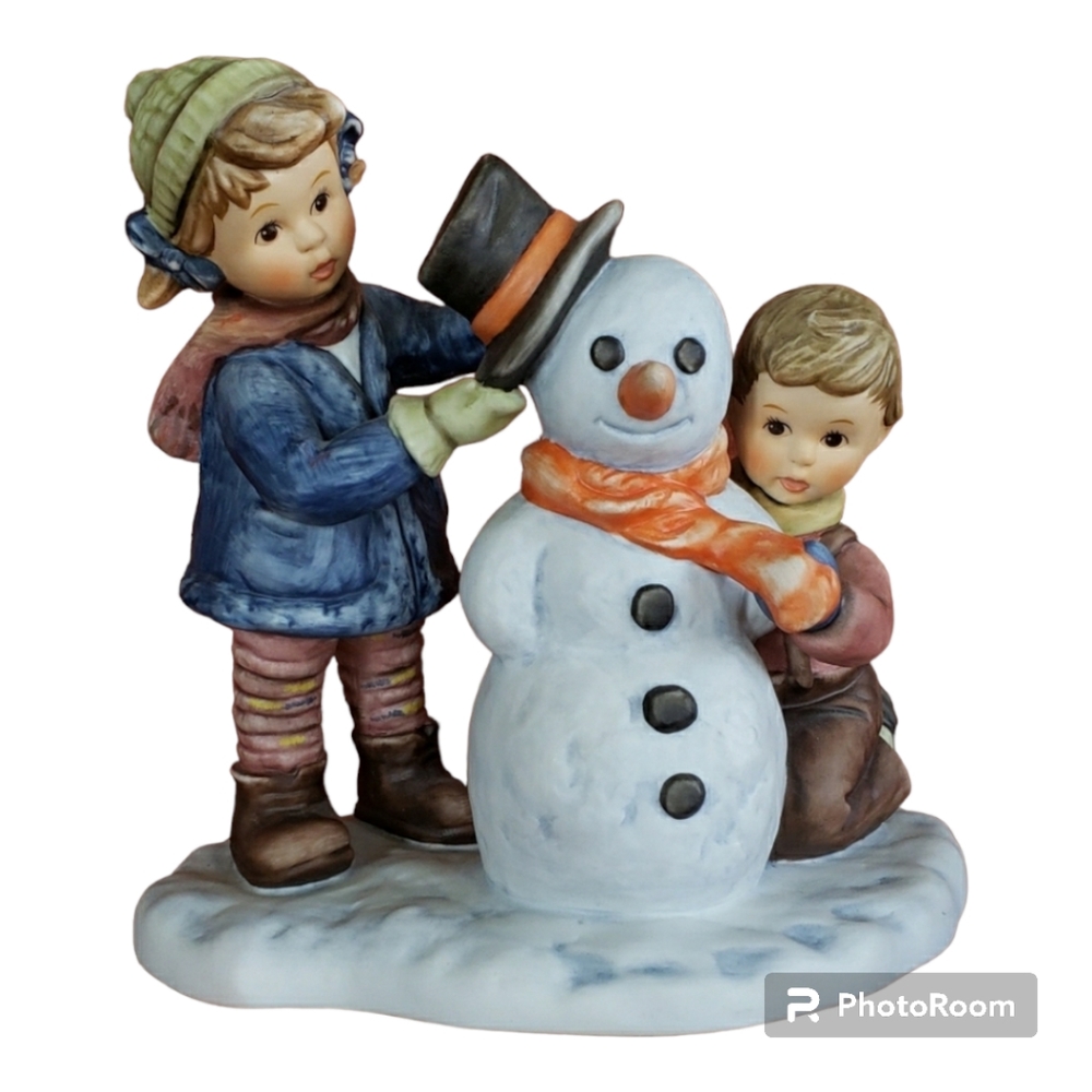 Goebel "Crowning Touch" Figurine